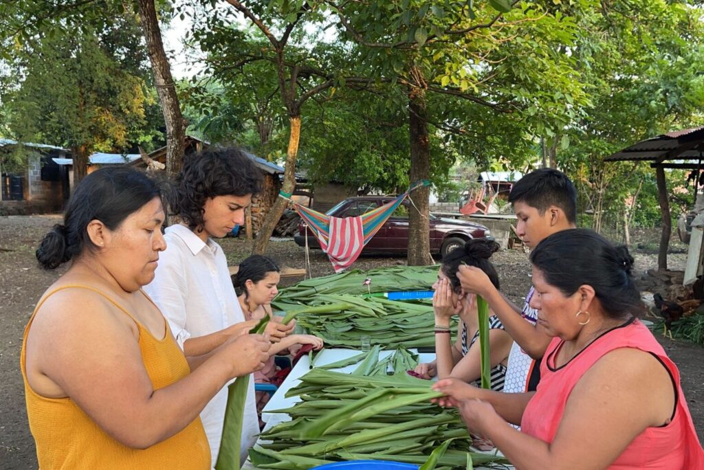 Mujeres cocinando